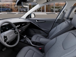 Kia Niro SX Touring FWD 2026