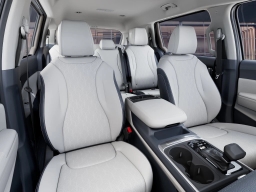 Kia Carnival EX FWD 2026