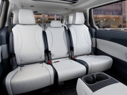 Kia Carnival Hybrid SX FWD 2026