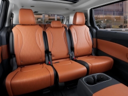 Kia Carnival Hybrid SX FWD 2026