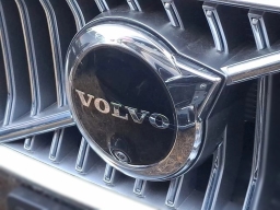 Volvo S90 Plus B6 AWD 2025