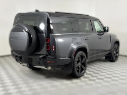 Land Rover Defender X-Dynamic SE 130 P400 2025