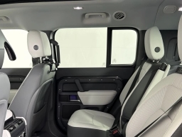 Land Rover Defender X-Dynamic SE 130 P400 2025