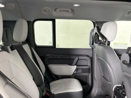 Land Rover Defender X-Dynamic SE 130 P400 2025