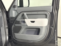 Land Rover Defender X-Dynamic SE 130 P400 2025