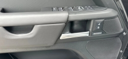 Land Rover Defender X-Dynamic SE 130 P400 2025