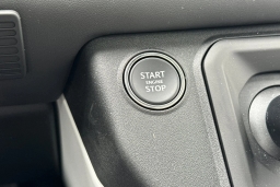 Land Rover Defender X-Dynamic SE 130 P400 2025