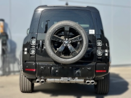 Land Rover Defender V8 130 P500 2025