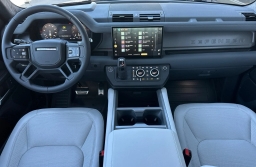 Land Rover Defender V8 130 P500 2025