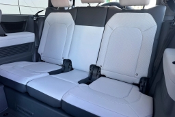 Land Rover Defender V8 130 P500 2025