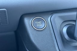 Land Rover Defender V8 130 P500 2025