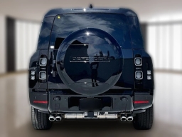 Land Rover Defender V8 130 P500 2025