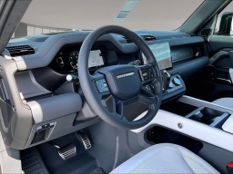 Land Rover Defender V8 130 P500 2025