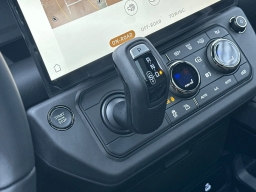 Land Rover Defender OCTA 110 P635 2026