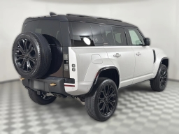 Land Rover Defender OCTA 110 P635 2026
