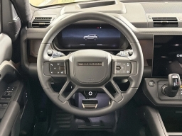 Land Rover Defender OCTA 110 P635 2026