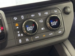 Land Rover Defender OCTA 110 P635 2026