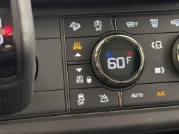 Land Rover Defender OCTA 110 P635 2026