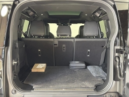 Land Rover Defender OCTA 110 P635 2026