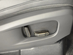 Land Rover Defender OCTA 110 P635 2026