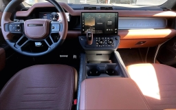 Land Rover Defender OCTA 110 P635 2026