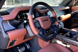 Land Rover Defender OCTA 110 P635 2026