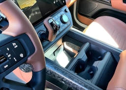 Land Rover Defender OCTA 110 P635 2026