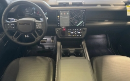 Land Rover Defender OCTA Black 110 P635 2026