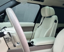 Land Rover Range Rover Autobiography P530 LWB 7 Seat 2026