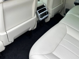 Land Rover Range Rover Autobiography P530 LWB 7 Seat 2026