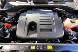 Land Rover Range Rover SE P550e SWB 2026