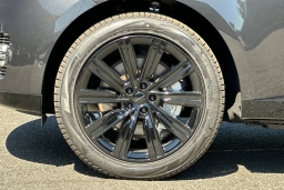 Land Rover Range Rover SE P550e SWB 2026