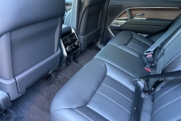 Land Rover Range Rover SE P550e SWB 2026