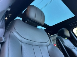 Land Rover Range Rover SE P550e SWB 2026