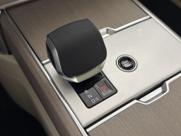 Land Rover Range Rover SE P400 SWB 2026