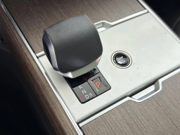 Land Rover Range Rover SE P400 SWB 2026