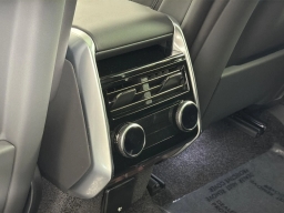 Land Rover Range Rover SE P400 SWB 2026