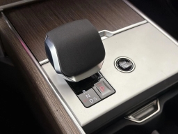 Land Rover Range Rover SE P400 SWB 2026