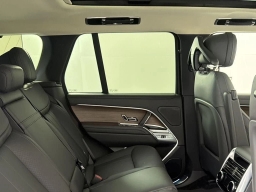 Land Rover Range Rover SE P400 SWB 2026