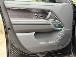 Land Rover Range Rover SE P530 LWB 7 Seat 2026