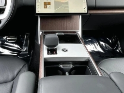 Land Rover Range Rover SE P400 LWB 7 Seat 2026