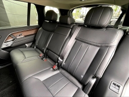 Land Rover Range Rover SE P400 LWB 7 Seat 2026