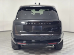 Land Rover Range Rover SE P400 LWB 7 Seat 2026