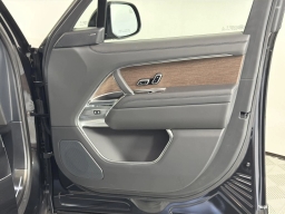 Land Rover Range Rover SE P400 LWB 7 Seat 2026