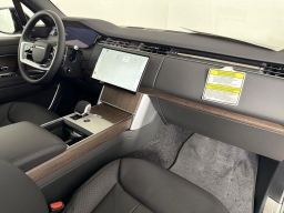 Land Rover Range Rover SE P400 LWB 7 Seat 2026