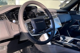 Land Rover Range Rover SE P400 LWB 7 Seat 2026