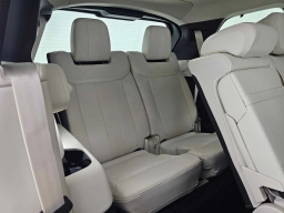 Land Rover Range Rover SE P400 LWB 7 Seat 2026