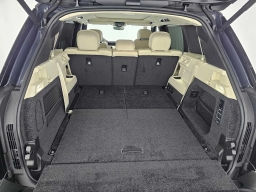 Land Rover Range Rover SE P400 LWB 7 Seat 2026