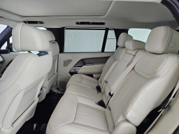 Land Rover Range Rover SE P400 LWB 7 Seat 2026