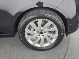 Land Rover Range Rover SE P400 LWB 7 Seat 2026